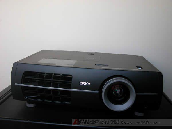 ������������ŞͶӰ�C(j��)TW4500���ƃ��fԪ���P(gu��n)