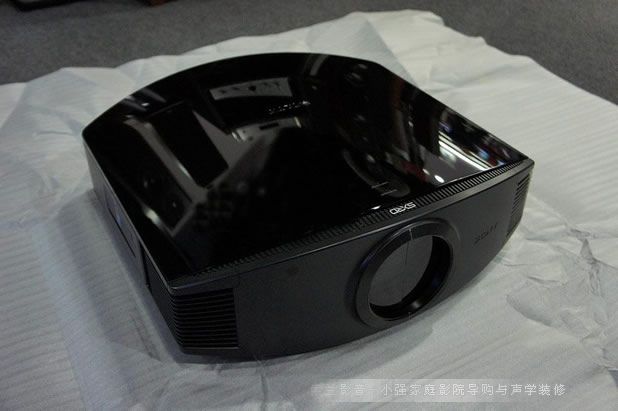 ����������b����VW95ES 3D����ͶӰ�C(j��)�u(p��ng)�y(c��)