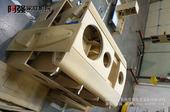 Triad Speakers �������a�^��
